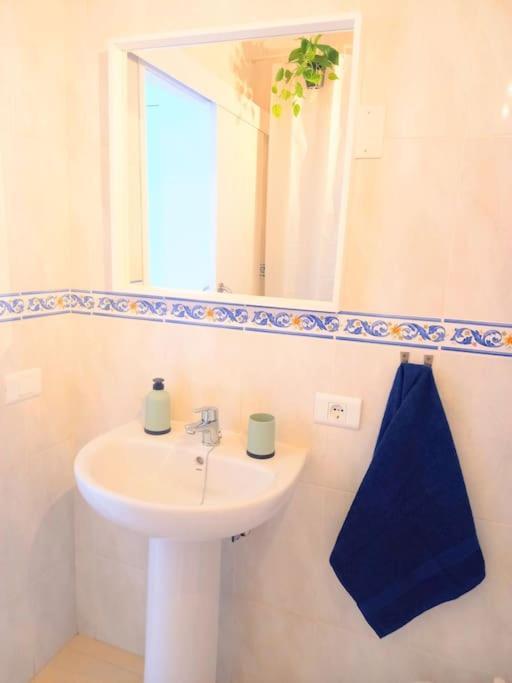 Habitacion Privada Dorive Con Bano Privado San Andrés Екстериор снимка